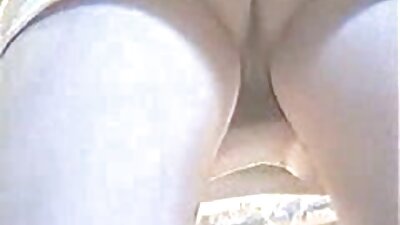 Sesso anale duro con un grosso cazzo nel culo di una bellissima bionda video hard nonne in calze.