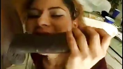 La sorella dai capelli rossi si vantava del suo piercing al capezzolo video nonne mature e sedusse suo fratello.