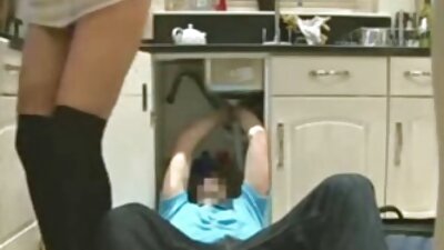 Il paradiso tropicale ha incontrato video porno di nonne Angel Emily con un grosso cazzo di un nativo locale.