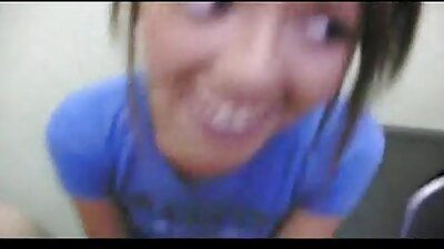 Una mora in lingerie nonne porche xxx rossa sostituisce lei stessa la bocca quando gli uomini pisciano.