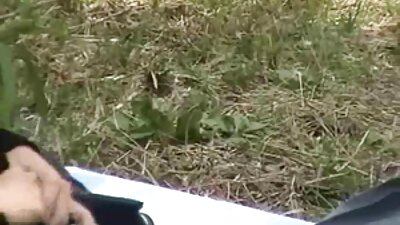 Bionda con un bel seno naturale si gode il video nonne sex grosso cazzo del suo amante.