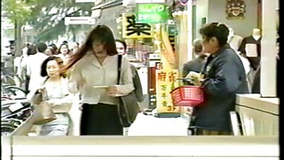 Eiaculazione nella figa di una mora sexy video porno di nonni in calze con un bel culo.