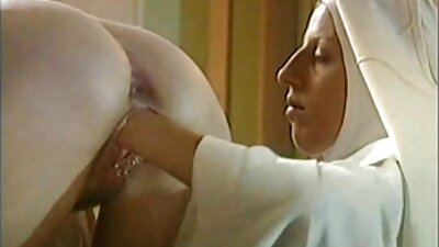 Rose Monroe ha avuto una meravigliosa video porno con nonni sorpresa in bagno.