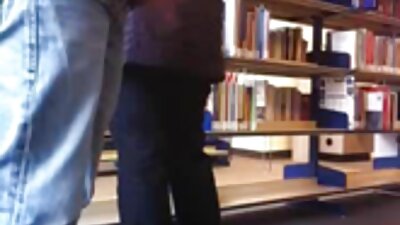 Troia appassionata fa un pompino profondo con la saliva video nonne hot e fa l'anilingus a un uomo.